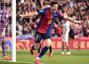 Lewandowski vendimtar, Barcelona triumfon minimalisht ndaj Alavés