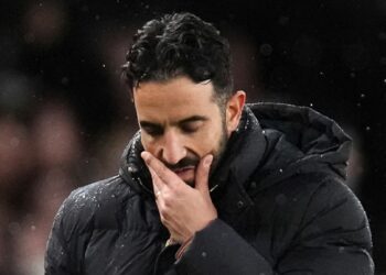 Ruben Amorim thotë se Manchester United po “merr disa rreziqe” me strategjinë pas një dritareje të qetë të transferimeve në janar.