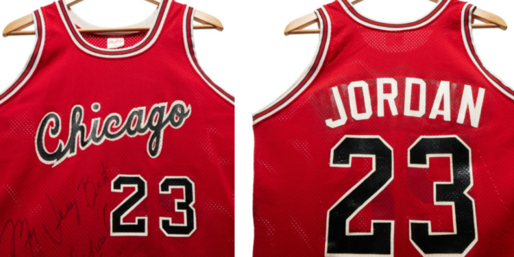 Fanella të rralla të yjeve të NBA dalin në ankand, çmimi i pritshëm astronomik