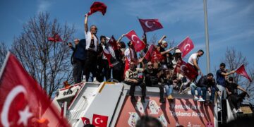 Protesta të reja në Stamboll pas arrestimit të kryebashkiakut