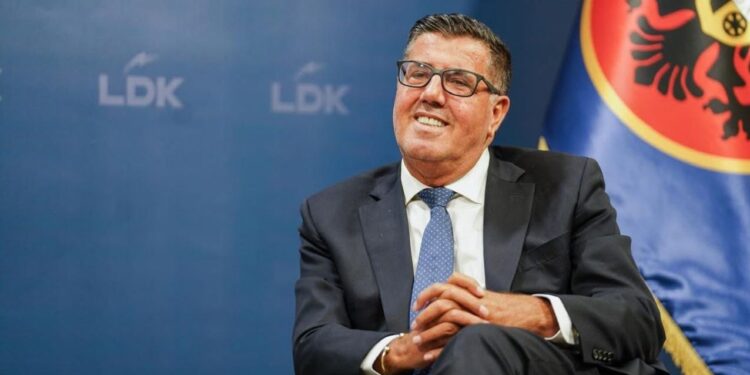 Në përkujtim të Profesor Kadriut, nënkryetari LDK’s thotë se korigjimi kufijëve mbetet zgjidhje e pa ndryshueshme.