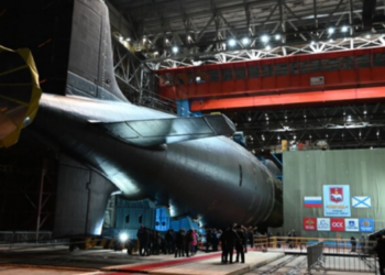 Putin prezanton “bishën” e deteve: “Perm”, nëndetësja me energji bërthamore dhe raketa hipersonike