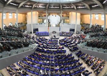 Bundestagu miraton amendamentin historik për ndryshimin e Kushtetutës së Gjermanisë