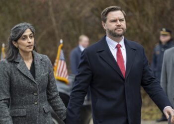 Zëvendëspresidenti i SHBA-së, J.D. Vance, Viziton Groenlandën Pas Kritikave nga Autoritetet Lokale