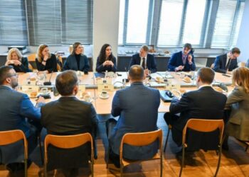 ‘Sanksionet mbeten’ – Osmani takon ambasadorët e vendeve të BE’së, ofron llafe e kërkon heqjen e masave