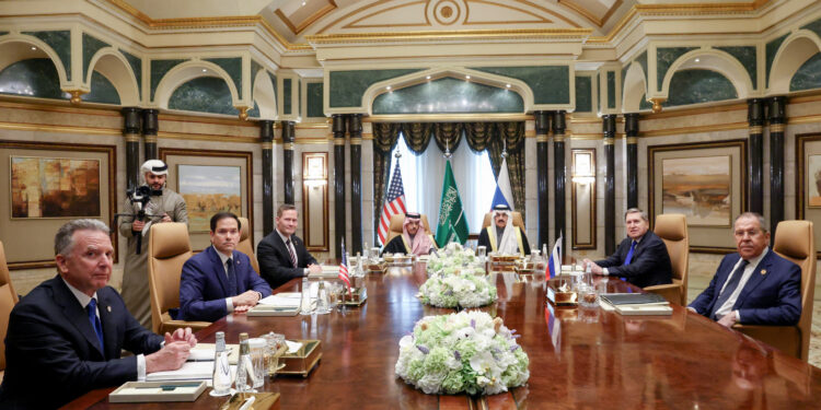 Bisedimet SHBA-Rusi në Arabinë Saudite: Përfaqësuesi rus i quajti ato “intensive dhe të dobishme”