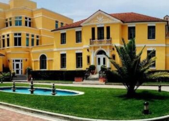 Ambasada e SHBA paralajmëron: Kush mashtron për të marrë vizë apo punon pa leje, mund të dënohet me burg