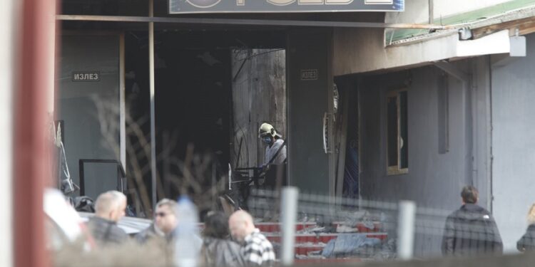 Hetimet për Tragjedinë në Koçan: Arrestohen 23 Persona, Përfshirë Ish-Ministrin Kreshnik Bekteshi dhe Ish-Drejtori Bekim Maksuti