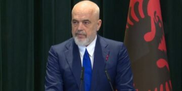 Rama jep lajmin: Nga janari i vitit 2026, paga minimale do të bëhet 500 euro