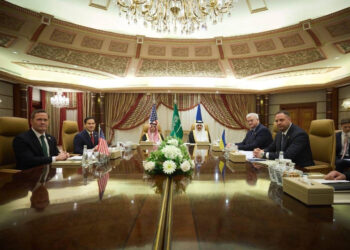 Nisin bisedimet SHBA-Ukrainë.