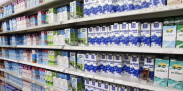 Qumështarët paralajmërojnë: Të ndalohet shtrenjtimi i rrymës ose do të rrisim çmimet