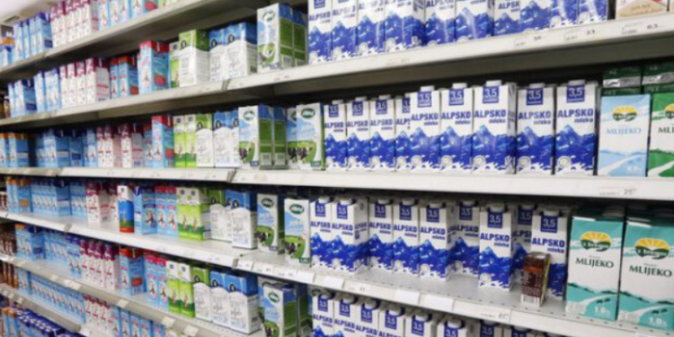 Qumështarët paralajmërojnë: Të ndalohet shtrenjtimi i rrymës ose do të rrisim çmimet