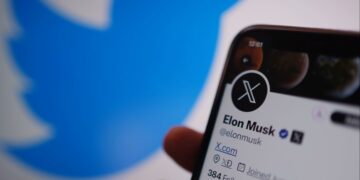 Elon Musk shet X për kompaninë e tij të inteligjencës artificiale xAI