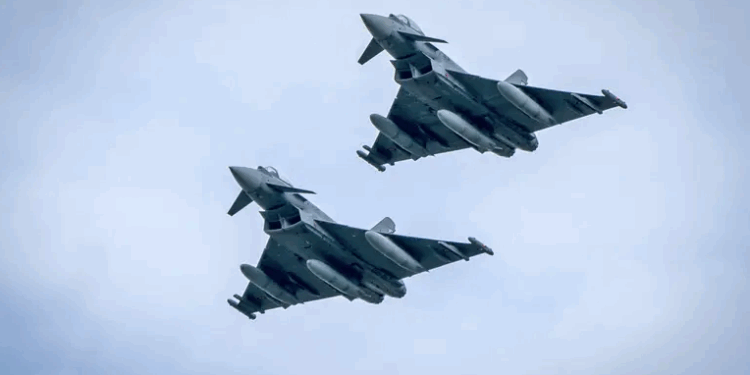 Britania përgjon avionët rusë pranë kufijve të NATO-s: “Kërcënimi po rritet”