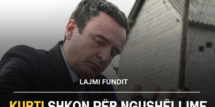 Kurti shkon për ngushëllime tek familja e policit nga Kaçaniku, që u vra pesë ditë më parë