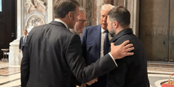 Takim simbolik në Romë: Zelensky, Trump, Macron dhe Starmer shkëmbejnë pikëpamje pozitive për Ukrainën