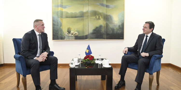 Kryeministri Kurti takon Nenad Rashiq për formimin e qeverisë së re