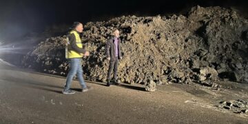 Shembet dheu tek liqeni i Badocit, aksidentohet vetura