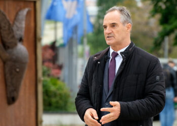 Pretendimet se do ta votojë qeverinë Kurti, Nait Hasani i prerë: Me asnjë çmim se votojë qeverinë e tij