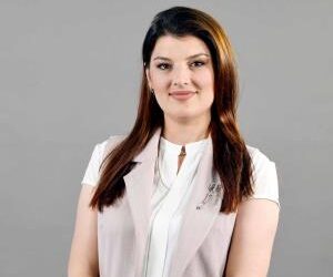 Deputetja e re e PDK-së afër Albin Kurtit në Kaçanik