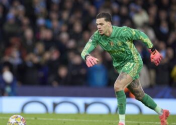 Zbulimi i pazakontë i Ederson: Një palë të brendshme për 8 vjet