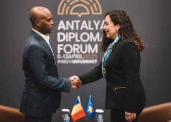 Osmani thekson thellimin e bashkëpunimit strategjik në Forumin Diplomatik në Antalya