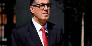 Lutfi Haziri: Republika mbi të gjithë ne!