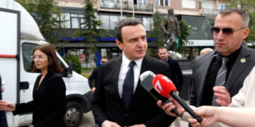 “Ajo është nesër a po?” – Kurti s’tregon se a i ka siguruar votat për seancë