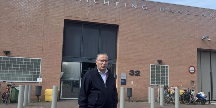 Hamza viziton Thaçin e Veselin në Hagë: “Kosova po numëron ditët e kthimit të tyre”