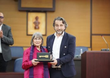 Kryetari i Prishtinës, Perparim Rama, nderon Nataša Kandić me Çelësin e Qytetit