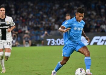 Goditje për Napolin: Neres jashtë për një muaj