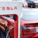 Shitjet e Tesla-s bien globalisht, por kërkesat rriten në Ukrainë
