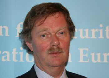 Ish-ambasadori holandez në Kosovë: Nëse Thaçi dënohet, do të ishte turp dhe skandal për gjykatën