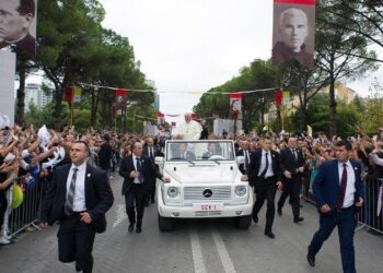 Mesazhet e Papa Françeskut kur vizitoi Shqipërinë