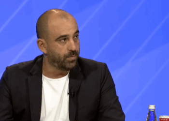 Kabashi i mendimit se opozita gabohet në strategji: Po luani në lojën e VV