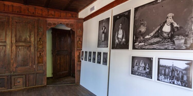 Marubi, historia e dinastisë që ruajti Shqipërinë e zhbërë