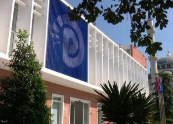 “Erion Veliaj, votues fiktiv”, PD ankesë në KQZ: Transferimi në Durrës, jo sipas ligjit