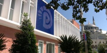 “Erion Veliaj, votues fiktiv”, PD ankesë në KQZ: Transferimi në Durrës, jo sipas ligjit