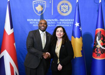 Presidentja Osmani takohet me Sekretarin e Jashtëm britanik, David Lammy