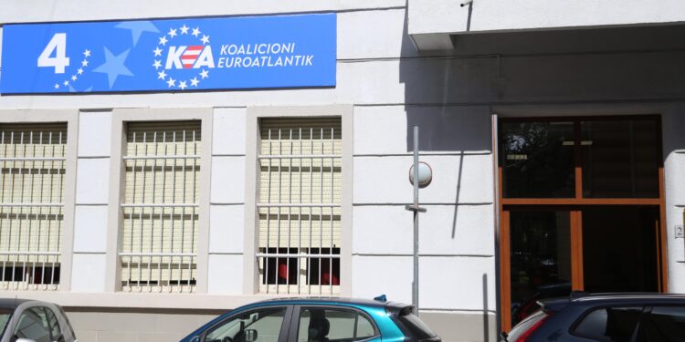 Basha heq logon e PD-së nga selia pas padisë së Berishës në KQZ