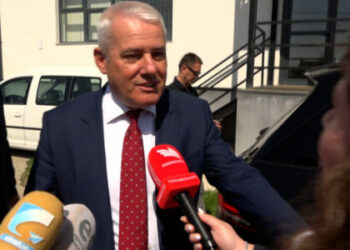 “Numrat” – Sveçla nuk përgjigjet për vazhdimin e nesërm të seancës konstituive