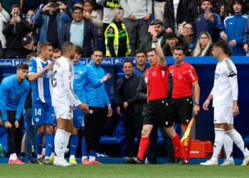 Mbappe rrezikon finalen e Kupës pas kartonit të kuq