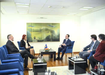 Shtatë deputetë të pakicave jo-serbe: Jemi për Qeverinë Kurti