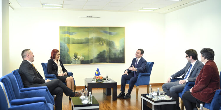 Shtatë deputetë të pakicave jo-serbe: Jemi për Qeverinë Kurti