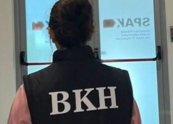 Agjentët e BKH-së “zbarkojnë” në Elbasan, sekuestrohen dosje e kompjuterë me urdhër të SPAK në një biznes të  njohur