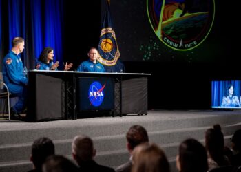 Sunita Williams dhe Barry Wilmore shprehin dëshirën për të udhëtuar përsëri në hapësirë