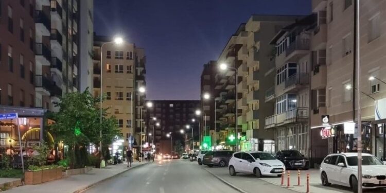 Raportohet për zjarr në një banesë në “Muharrem Fejzë ” në Prishtinë