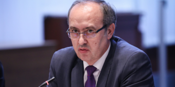 Mungoi në takimin e Grupit Parlamentar, Hoti del me postim