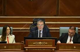 Albulena Haxhiu nuk zgjidhet Kryeparlamentare – LVV pa shumicë në Kuvend