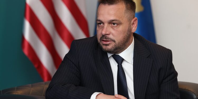 Maqedonci: Inteligjenca ruse e përfshirë në strukturat ilegale serbe në veri të Kosovës